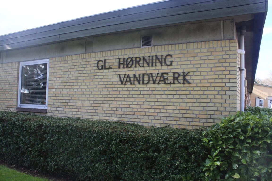 Gl. Hørning Vandværk bygning med murstensfacade